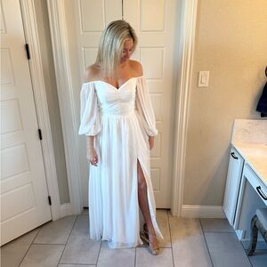 Chic Off-Shoulder White Maxi Dress